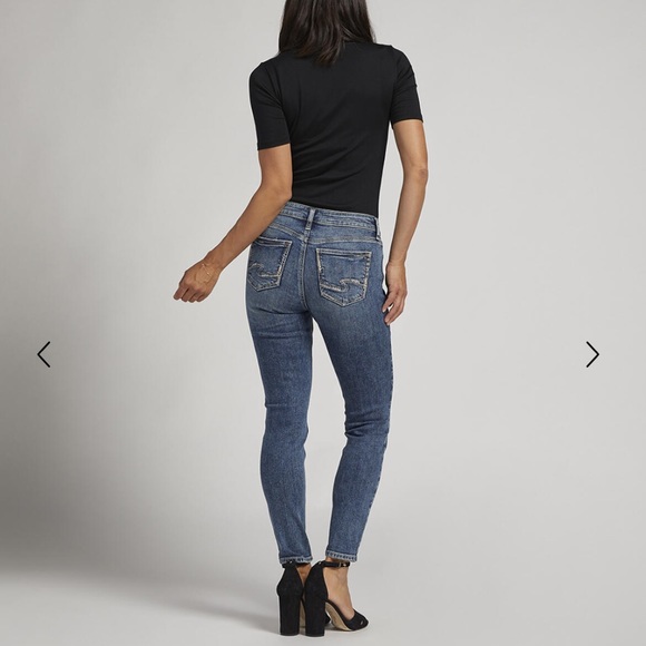 Silver Jeans Co Elyse Skinny Jeans - Picture 2 of 8